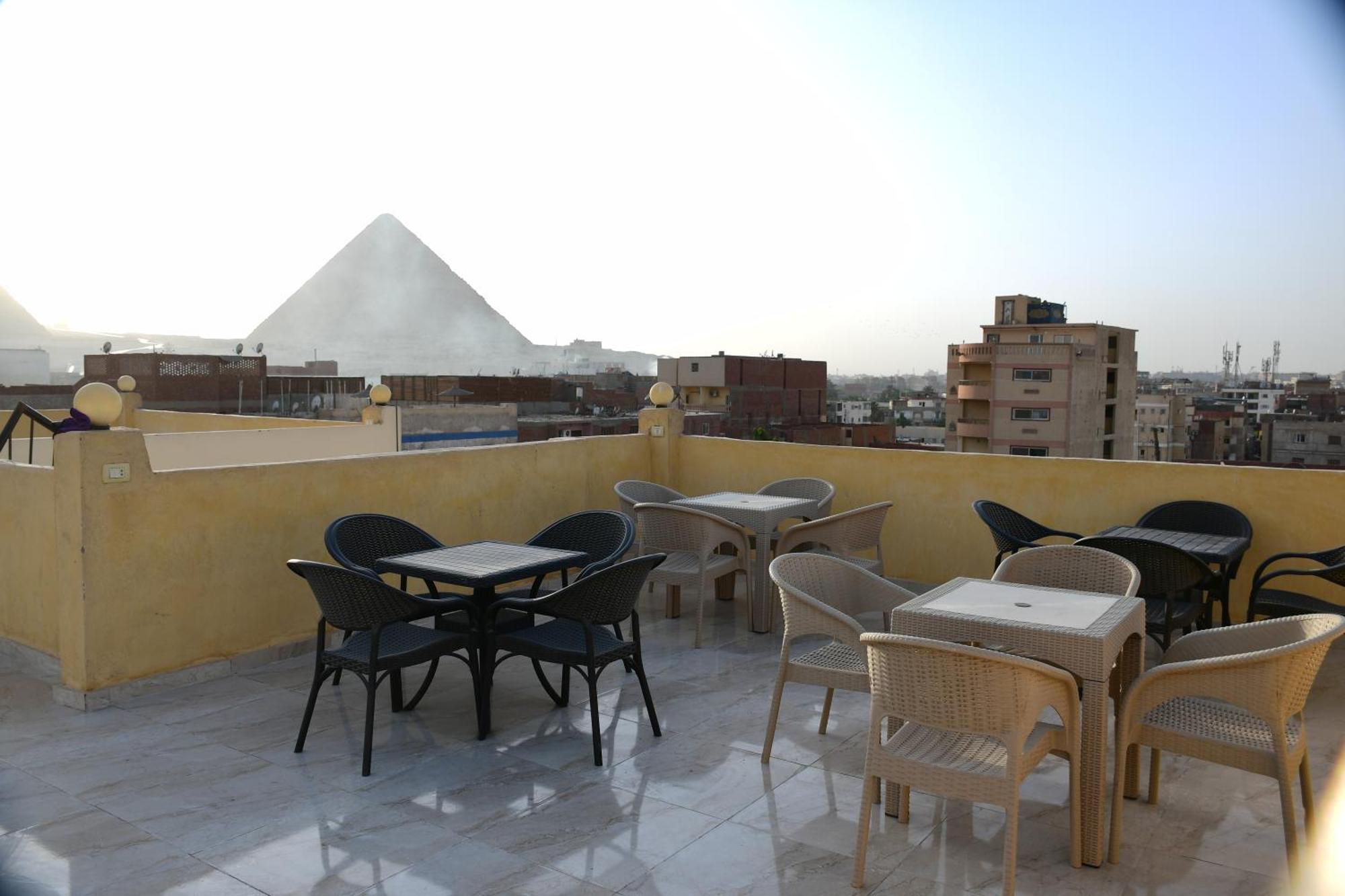 Grand Golden Pyramids View Hotel Kafret el-Gabal Exteriér fotografie