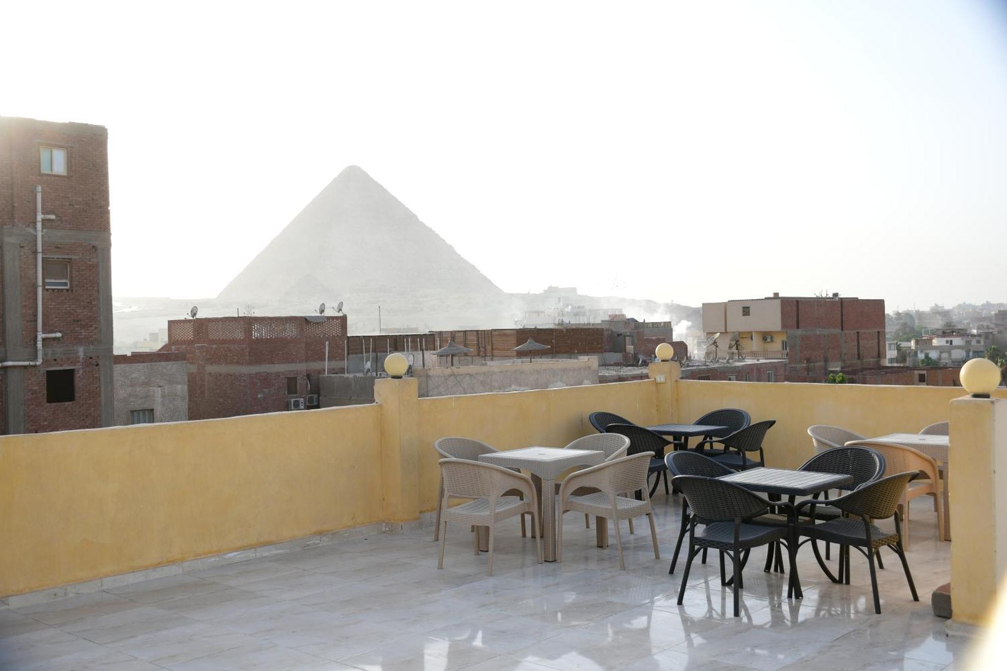 Grand Golden Pyramids View Hotel Kafret el-Gabal Exteriér fotografie