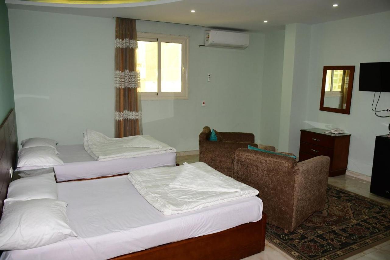 Grand Golden Pyramids View Hotel Kafret el-Gabal Exteriér fotografie