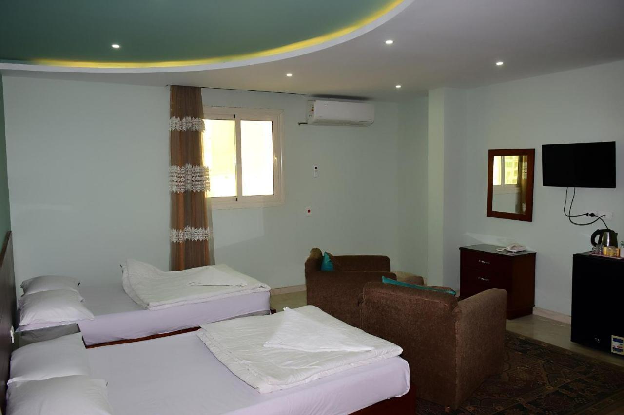 Grand Golden Pyramids View Hotel Kafret el-Gabal Exteriér fotografie